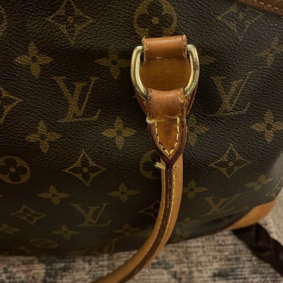 Louis Vuitton Vintage Monogram Locket Horizontal Bag (read description) - Picture 15 of 16
